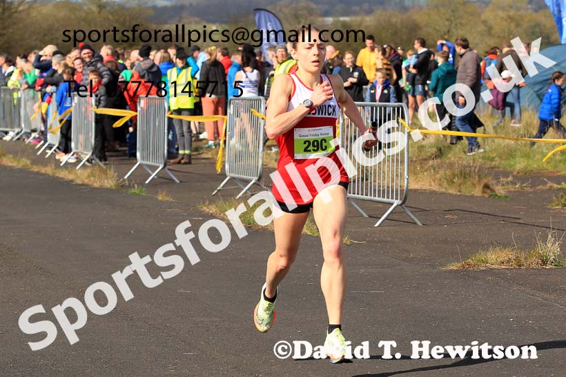 Senior womens 2023 Elswick Harriers Road Relays, Albamarle Barrack Airfield, Ouston, Northumberland. Photo: David T. Hewitson/Sports for All Pics